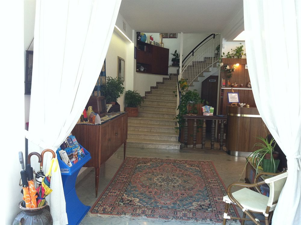 רימיני Hotel Brotas מראה חיצוני תמונה