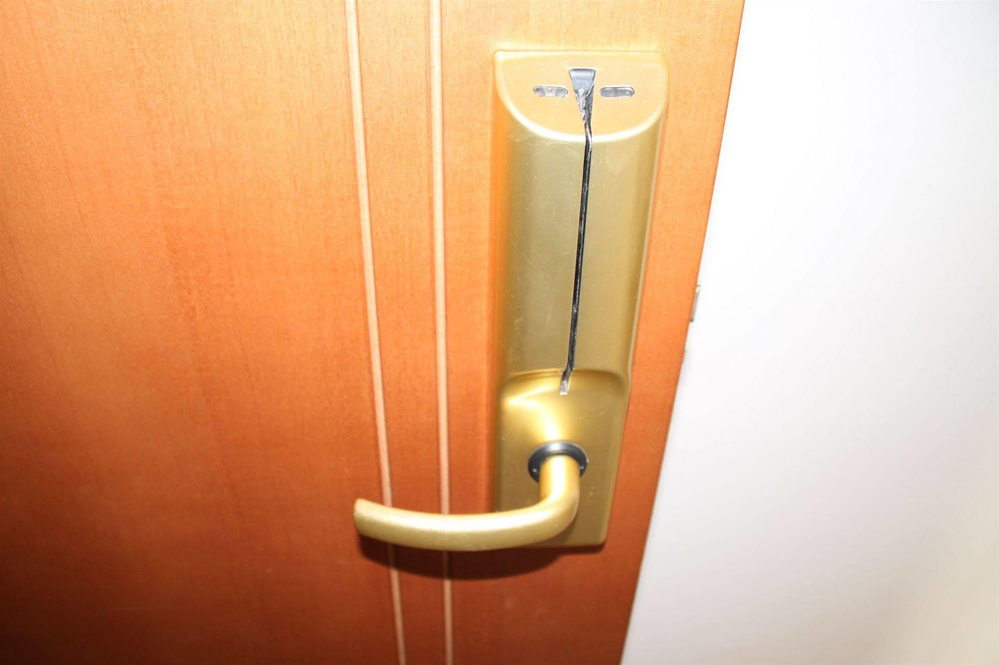 רימיני Hotel Brotas מראה חיצוני תמונה